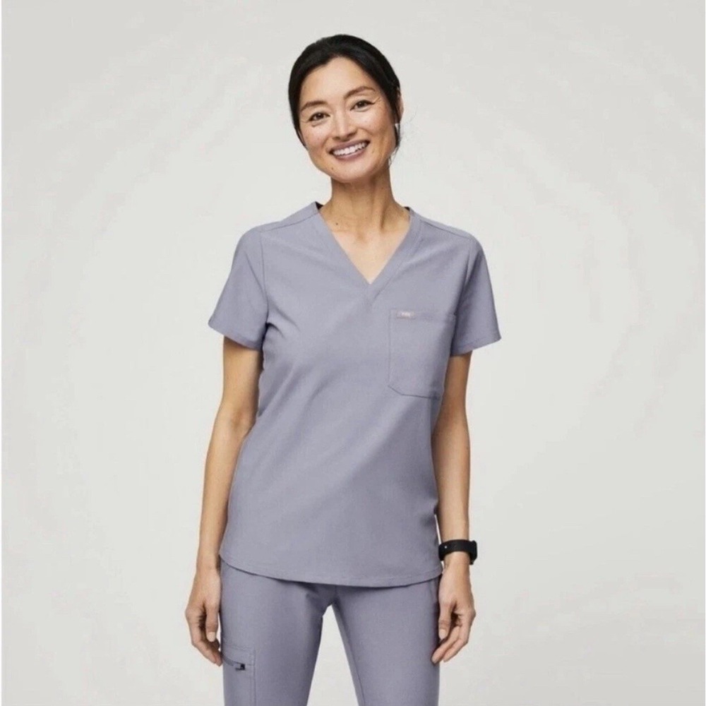 FIGS Technical Collection Casala V-Neck Scrub Top Purple XL Short Sleeve Pocket